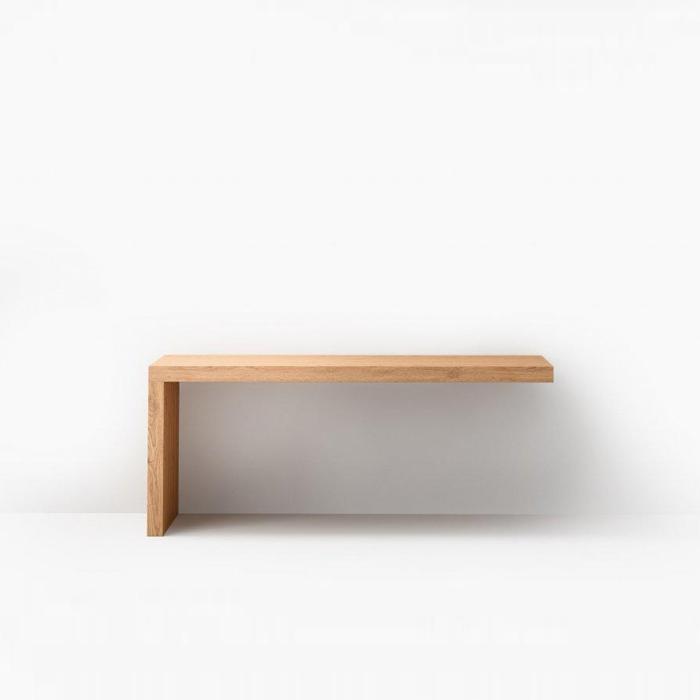 Elle, Console Table